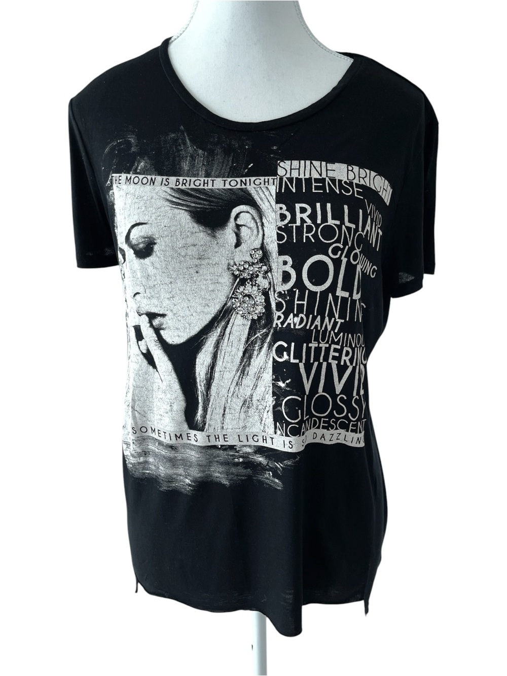 Zara Black Short Sleeve Tee White Portrait Graphic and Diamond Studs Size Small